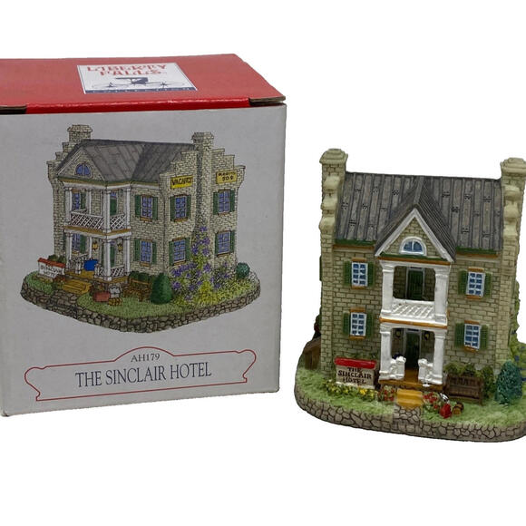 Other - New Vintage Liberty Falls Americana Collection The Sinclair Hotel 3" 1999
